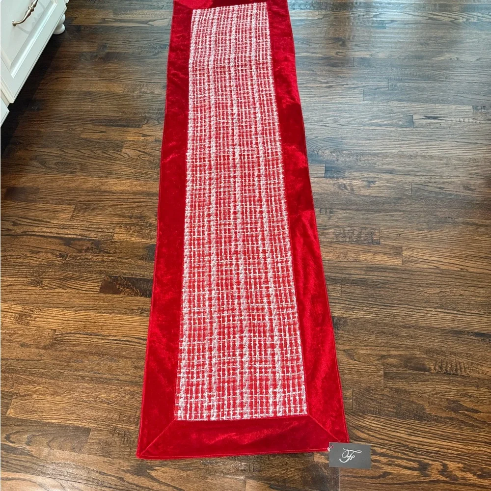 NWT Farrisilk Designer Red Tweed Sparkle Table Runner 18x72